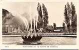 WGC 8. WELWYN GARDEN CITY . THE FOUNTAINS AND HOWARDSGATE. - Hertfordshire