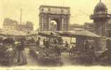 CPA. REPRO.  MARSEILLE. PLACE ET PORTE D'AIX (MARCHE). - Marchés