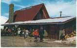 Warming House Lounge And Restaurant Near Gunnison Colorado, Ski Stop Spot, Skiers On 1970s Vintage Postcard - Sonstige & Ohne Zuordnung