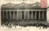 75 - PARIS  - PALAIS De JUSTICE - MANIFESTATION En 1903 - LA FOULE ACCLAMANT Les DOMINICAINS CONDAMNES Par Le TRIBUNAL - Prigione E Prigionieri