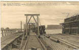 Zeebrugge   Ruines De Zeebrugge  Mole Detruit Par La Flotte Anglaise. Vue Vrs La Digue En Le Pont - Zeebrugge