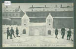 LA CHAUX DE FONDS - CONSTRUCTION DE NEIGE - HIVER 1907 - B  ( PLUSIEURS TROUS D´EPINGLE AUX ANGLES ) - La Chaux-de-Fonds