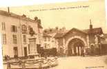 CPA - DOURDAN - LA PLACE DU MARCHE - L STATUE DE J. F. REGNARD - C. SEVIA - ANIMEE - Dourdan