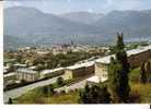 EMBRUN -  Lycée D´Altitude Et Vue Générale -  N° X  96088 - Embrun