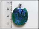 Pendentif En Verre Dichroic, Artisanal, Bélière Argentée, Environ 29x24mm - Pendentifs