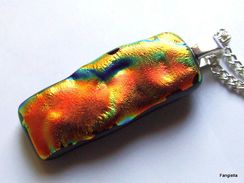 Superbe Collier Pendentif Artisanal Orange Vif Réalisé Par Une Artiste Fileuse De Verre Sur Chaine Argentée - Collane/Catenine