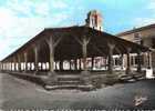 CPSM. CHARROUX.  LES VIEILLES HALLES ET TOUR CHARLEMAGNE. DATEE 1967. DENTELLEE. - Charroux