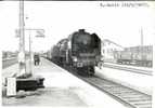 Sablé-sur-Sarthe : Arrivée D´un Train à Vapeur En Gare En 1967 (animée) PHOTO RARE. - Sable Sur Sarthe