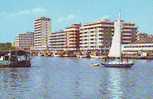 Pescara, Vela E Chiatta Lungo Il Fiume Pescara - Houseboats