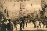 Binche - Congrès Eucharistique Du 2 Septembre 1928 -Le Cortège -La Décoration De La Grand'Place - Binche