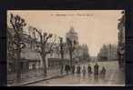 76 AUMALE Place Du Marché, Animée, Ed Avril 4, 191? - Aumale