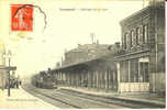 JEUMONT - Intérieur De La Gare - Arrivée Du Train - Voy. 1909 - Jeumont