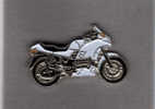 Pin´s  MOTO  Blanche  Et  Noire - Motos