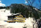 Carte Postale 74. La Chapelle D'Abondance  "Le Carlina" Chalet Hotel  Trés Beau Plan - La Chapelle-d'Abondance