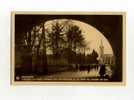 - BELGIQUE . NAMUR . BEAURAING . L´ENTREE DU PARC , L´ARBRE DES APPARITIONS ET LE PONT DU CHEMIN DE FER - Beauraing