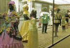 Carte Postale Belgique Binche Les Masques Et Déguisements   Gilles Carnaval  Trés Beau Plan - Binche