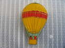 Pin's Montgolfiere Jaune - Fesselballons