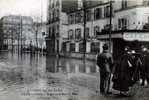 Delcampe - CRUE DE LA SEINE PARIS CLICHY ANGLE DE LA RUE DU BOIS 28 JANVIER 1910 - Floods