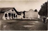 Guéthary. Le Fronton Et La Mairie. - Guethary