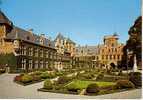 CPM.  KASTEL / CHATEAU DE GAASBEEK.  Het Binnenhof - La Cour D'Honneur. - Lennik