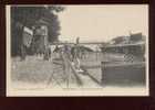 Paris Vécu Descente De Bateau   édit.L.J. & Cie Sans N° (6) Animée Publicité Assurances La Mutualité Belle Carte - Lotti, Serie, Collezioni