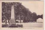 64.123/ MAULEON - Le Monument Des Morts Et Le Fronton - Mauleon Licharre