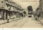 CPA (50)  EQUEURDREVILLE  La Rue Gambetta - Equeurdreville