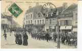 Mamers (72) : Départ Du 115ème Pour La Marche Militaire Place Carnot En 1911(animée, Commerces). - Mamers