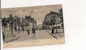 94...GENTILLY..RUE DE LA MAIRIE..GROS PLAN GENDARME OU MILITAIRE..PLAN ANIME..1905 - Gentilly