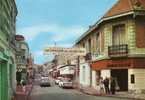 CPSM-33-GIRONDE--SOULAC-SUR-MER- La Rue De La Plage.   250/3 - Soulac-sur-Mer