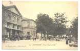 42 )) MONTBRISON, Place, Hotel De Ville, N° 105 , ANIMEE, Vve Renault édit, - Montbrison