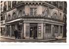 CPA.  ANIMEE. PARIS .CAFE TABAC "L'AMBROISIE". 21 RUE DU COLISEE. ANNEE 50. DENTELLEE. - Cafes