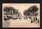 ALGERIE Batna Rue De Constantine, Départ Pour Les Courses, Défilé, Spahis?, Ed Geiser?, 1905, Dos 1900 - Batna
