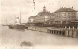 43 . CALAIS ( 62 ) LA GARE MARITIME  . Bateau à Quai. - Calais