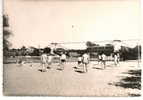 Chatillon-sur-Loire (45) : Beach-Volley Sur La Plage Environ 1950 (animée). - Chatillon Sur Loire