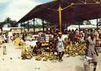 Ph-CPM Gabon Port Gentil (Afrique) Le Marché, Animée - Gabón