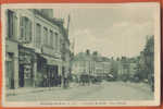 Gournay En Bray : Place D´Armes  , Bien Animée . Courtois éditeur . - Gournay-en-Bray