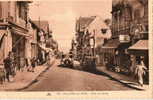 VILLERS SUR MER (14) Rue De Dives Commerces Automobiles Animation - Villers Sur Mer