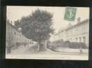 Saint Marcellin Les écoles Communales & Bd Gambetta  édit.LL N°10 Animée   Belle Carte - Saint-Marcellin