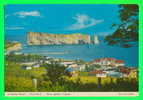 PERCÉ, QUEBEC - VUE DE LA VILLE & LE ROCHER - PHOTO AL CASSIDY - - Percé