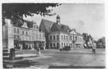 36 )) LE BLANC, Place De La Libération, Hotel De Ville, Combier édit, CPSM 9 X 14 - Le Blanc