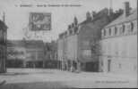 55. STENAY.  Rue Du Tribunal Et Les Arcades.  Carte Colorisee. - Stenay