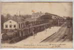 CHALONS SUR MARNE ARRIVEE D'UN TRAIN INTERIEUR DE LA GARE - Châlons-sur-Marne