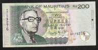 MAURITIUS ILE MAURICE  P52b  200   RUPEES  2001     VF   NO P.h. - Mauritius