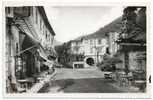 Carte Postale Lucéram - La Place Centrale Et Route De Peira Cava - Lucéram