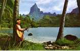 TAHITI - CHANTEUSE A MOOREA - SINGER AT MOOREA - Polynésie Française