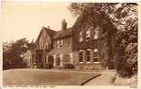 THE LINKS. EASTBOURNE. THE SOUTH EAST FRONT.  B13068. - Otros & Sin Clasificación