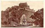 EDINBURGH CASTLE AND ROSS FOUNTAIN. - Midlothian/ Edinburgh