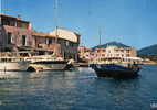 PORT-GRIMAUD (Var) - Cité Lacustre, Une Coche D´eau Sur Le Canal De L´Est. - Port Grimaud