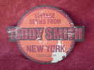 Plaque Métal "TEDDY SMITH" New York. Modèle 1 - Plaques En Tôle (après 1960)